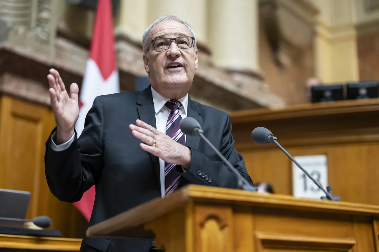 Official portrait of Guy Parmelin